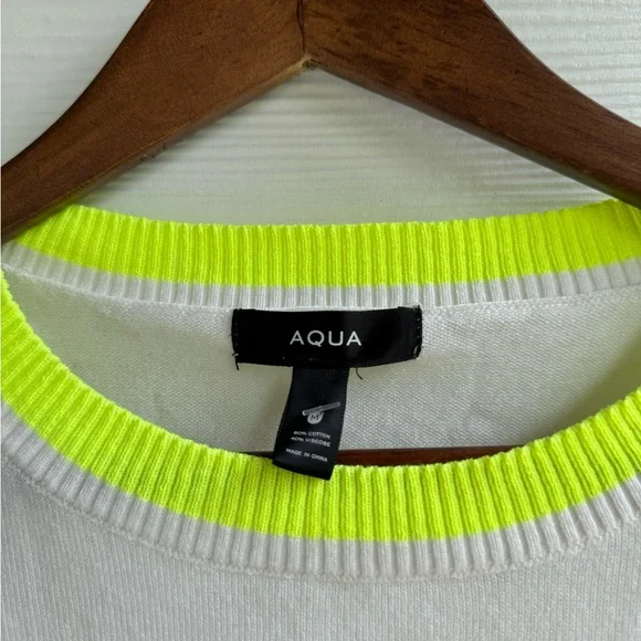 Aqua Women Star Sweater White Yellow Neck 78$ Medium - Picture 2 of 10